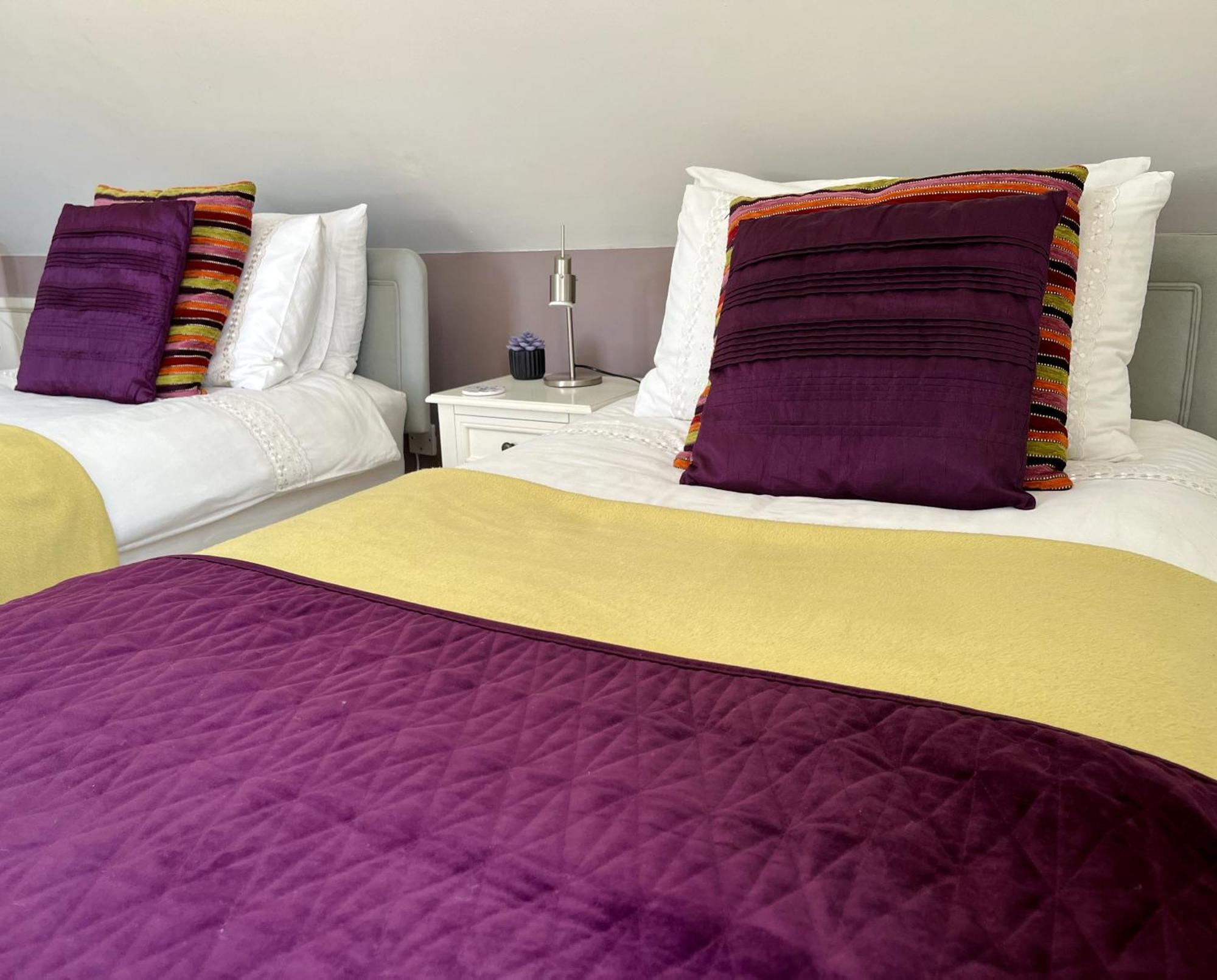 Priors Oak - A Cosy Studio With Countryside Views In Dorset Stalbridge Exterior photo
